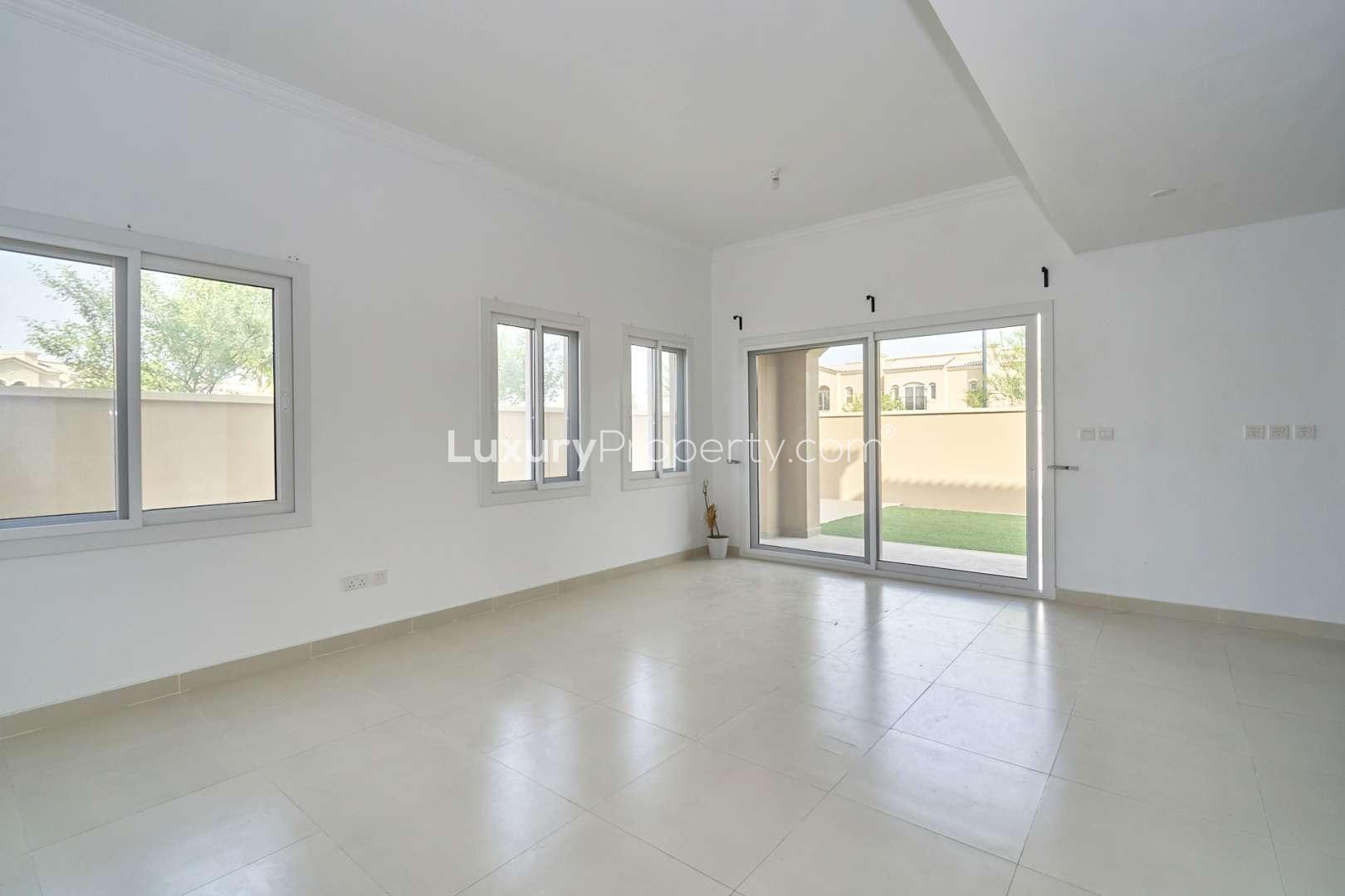 Townhouse exterior with private yard in Casa Dora, Serena, available for rent