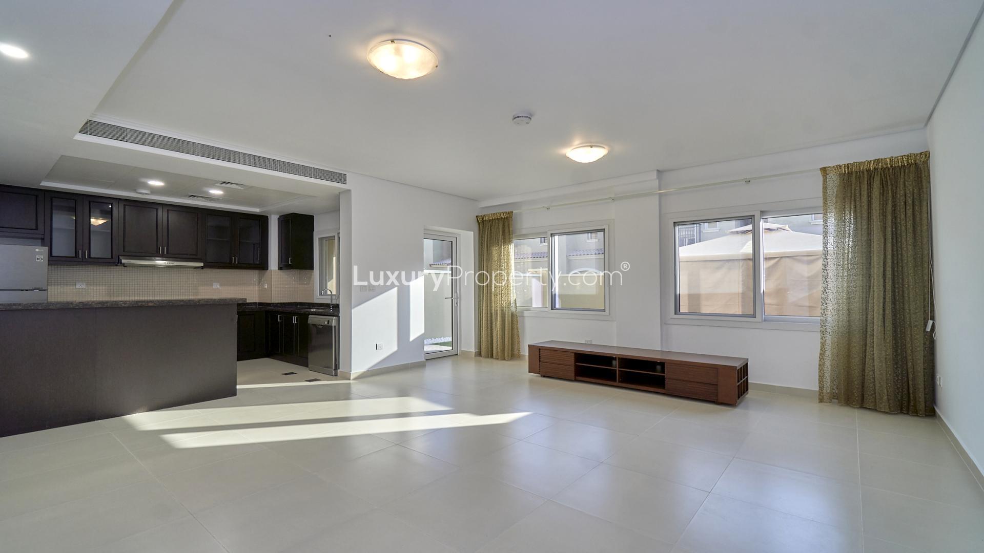 Exterior view of 3-bedroom townhouse for rent in Casa Dora, Serena community