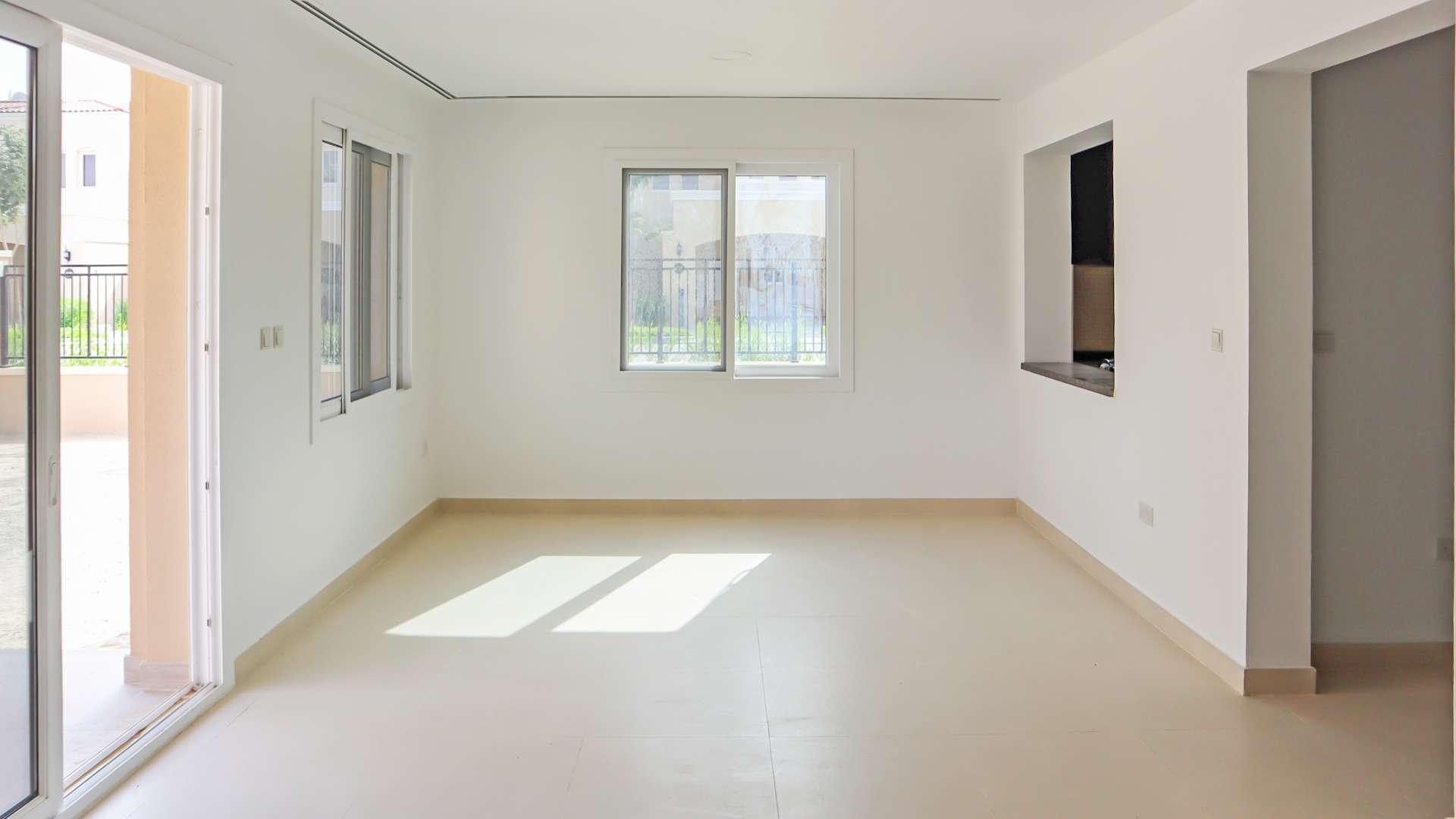 Spacious 3-bedroom townhouse exterior in Casa Viva, Serena, available for rent