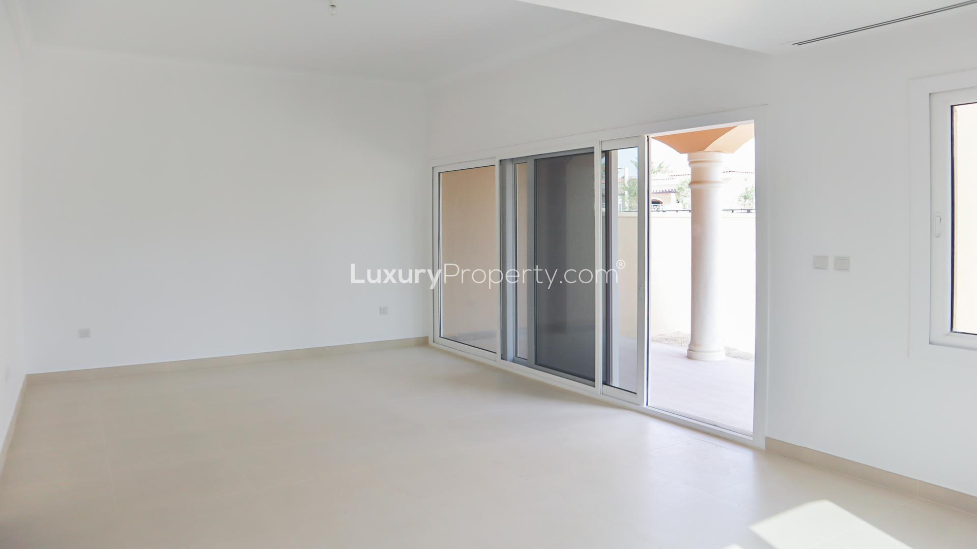 Bright living room in 3-bedroom townhouse, Casa Viva, Serena, for rent