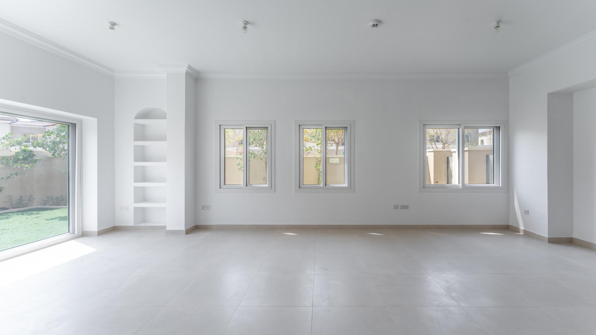 Luxury 3-bedroom villa exterior with garden in Serena Community, Dubai, Casa Viva