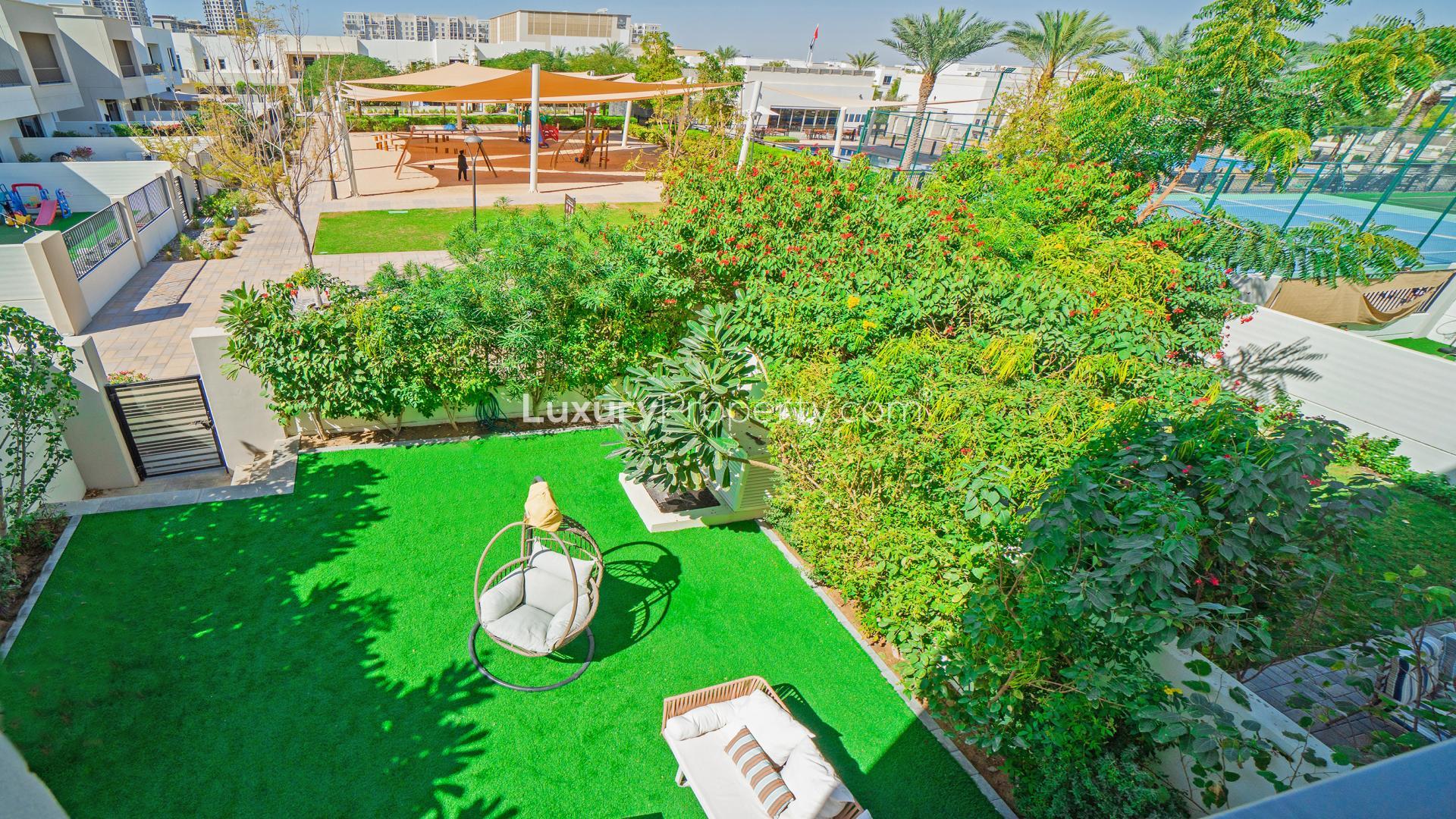 Furnished bedroom in 3-bedroom townhouse, Hayat Townhouses, Town Square for rent