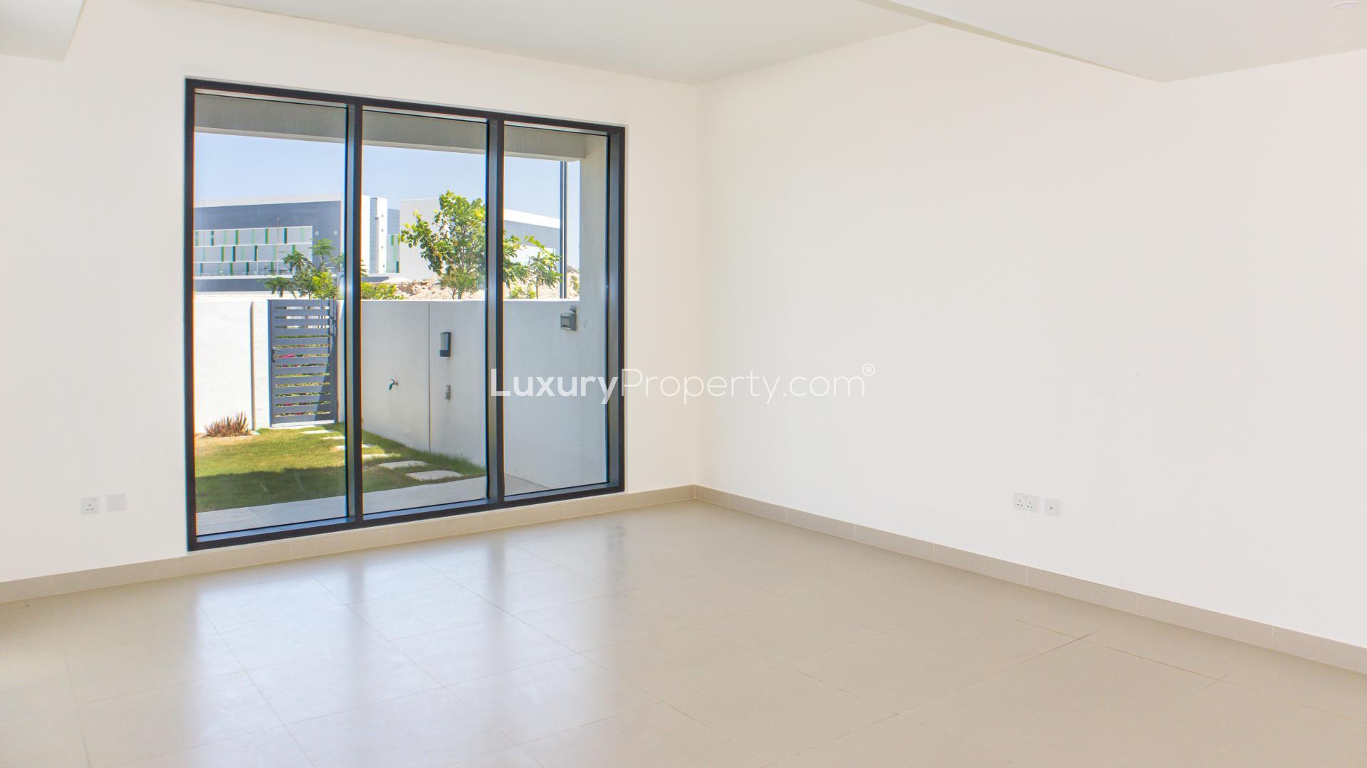 Modern kitchen in 3-bedroom townhouse, Maple 2, Dubai Hills Estate, available for rent