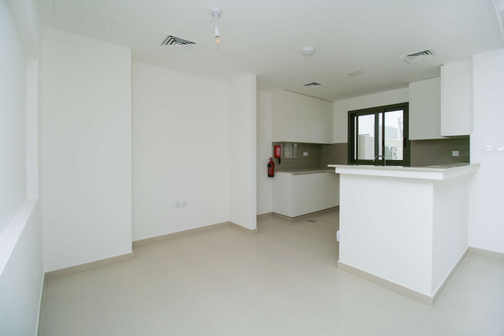 Modern kitchen in 3-bedroom townhouse for rent, Town Square community, open layout design