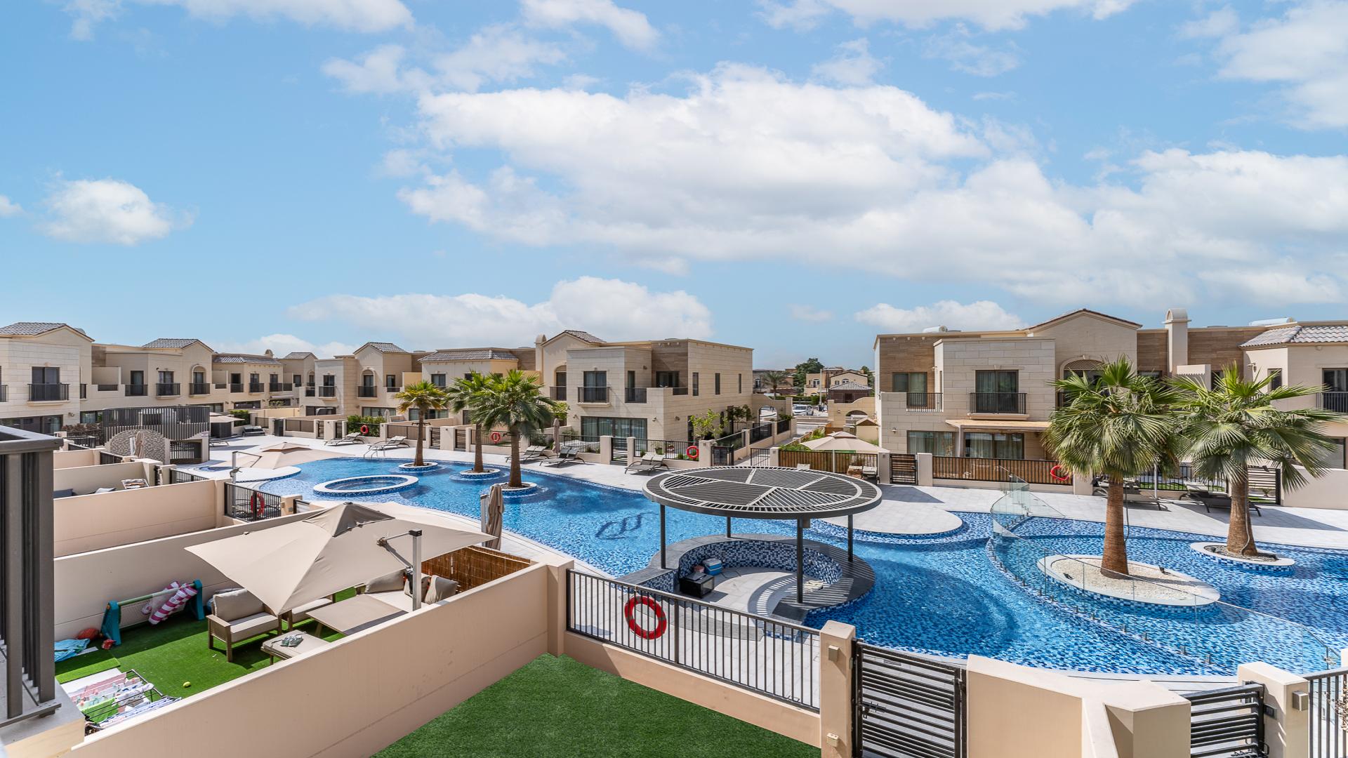 Townhouse with pool view in Jasmine Lane, Jumeirah Golf Estates, available for rent