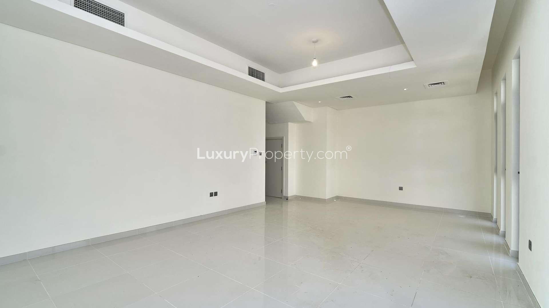 Modern kitchen and bathroom in three-bedroom townhouse, Zinnia, The Roots Akoya Oxygen