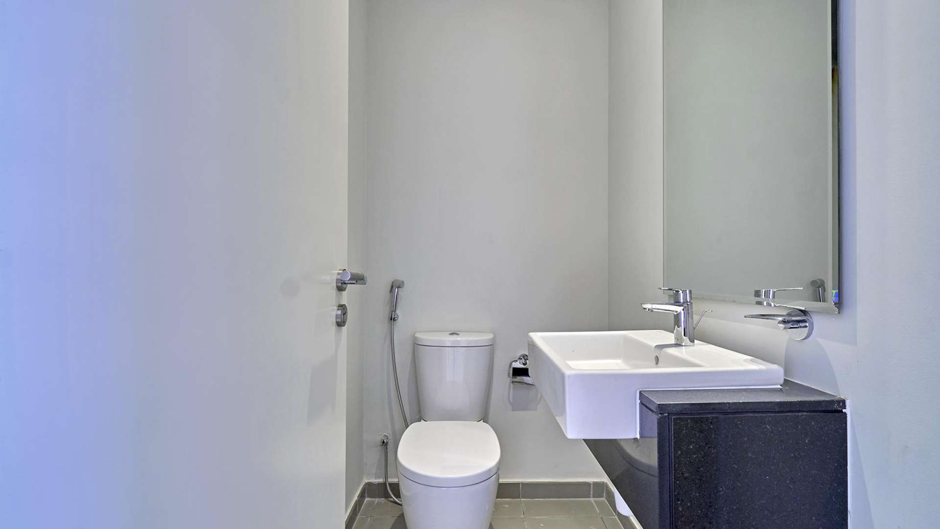 Modern kitchen in 3-bedroom townhouse for rent, Dubailand, Akoya Zinnia community