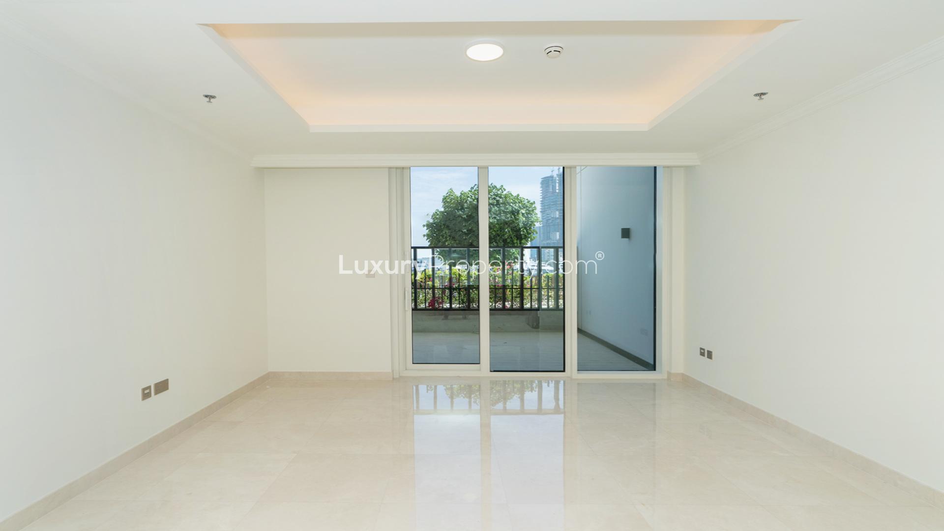 Private terrace with garden view in Emaar Beachfront townhouse, Sunrise Bay LP48771