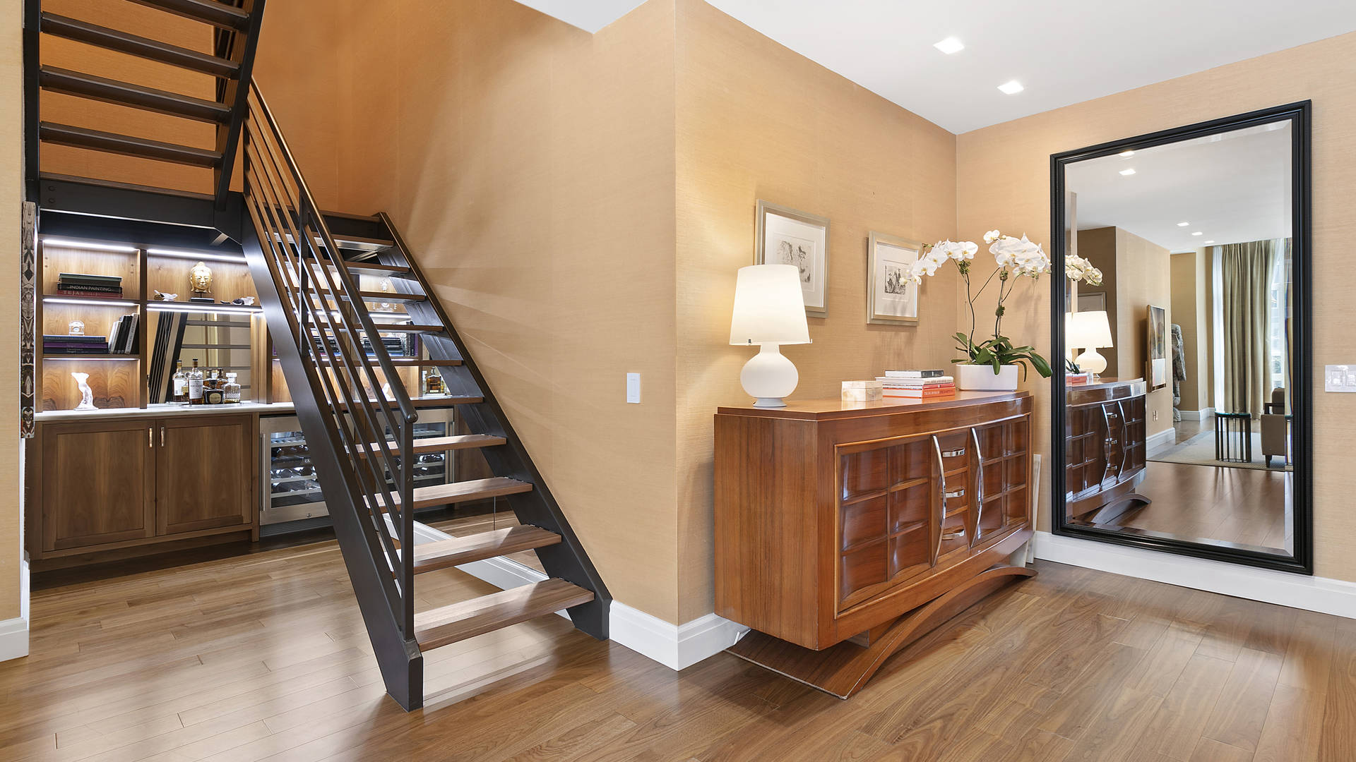 Luxurious living room in Manhattan townhouse duplex at 555 West 59th Street, New York