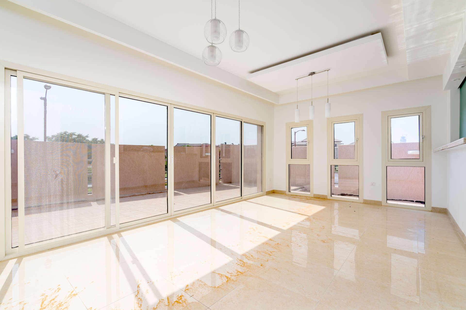 Bright living area in 3-bedroom townhouse, Al Andalus, Jumeirah Golf Estates, for sale