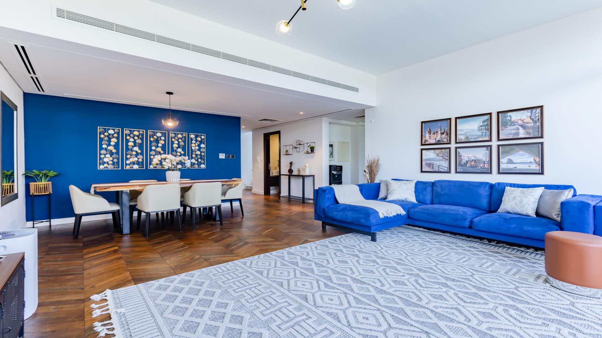 Single-row townhouse in Arabella, Mudon with modern design, close to park and pool