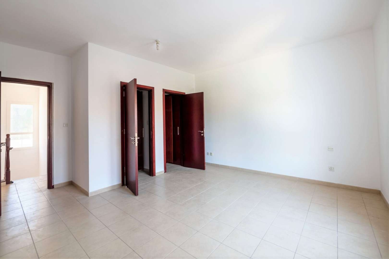 Charming kitchen in 3-bedroom townhouse for sale, Al Reem, Arabian Ranches, with modern appliances