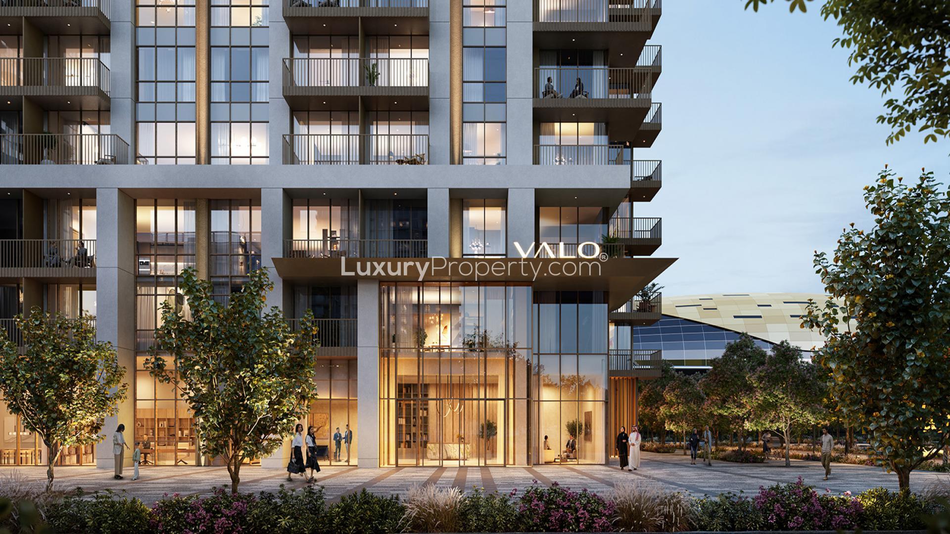 Luxurious bedroom with balcony view in 3-bedroom townhouse, Valo, Creek Beach, Dubai Creek Harbour