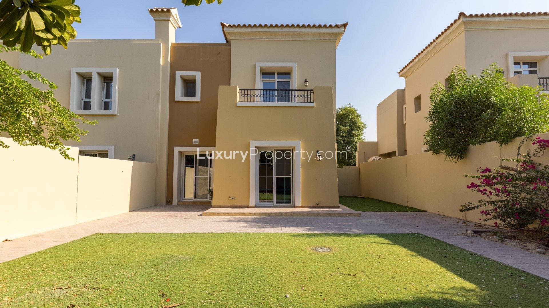 Bathroom in Type 3E townhouse, Alma, Arabian Ranches; marble countertop, bathtub, and fixtures