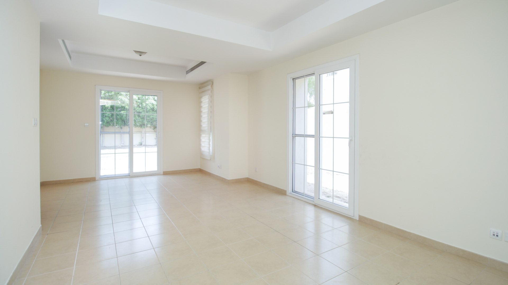 Spacious living area in three-bed villa, Alma 1, Arabian Ranches townhouse for sale