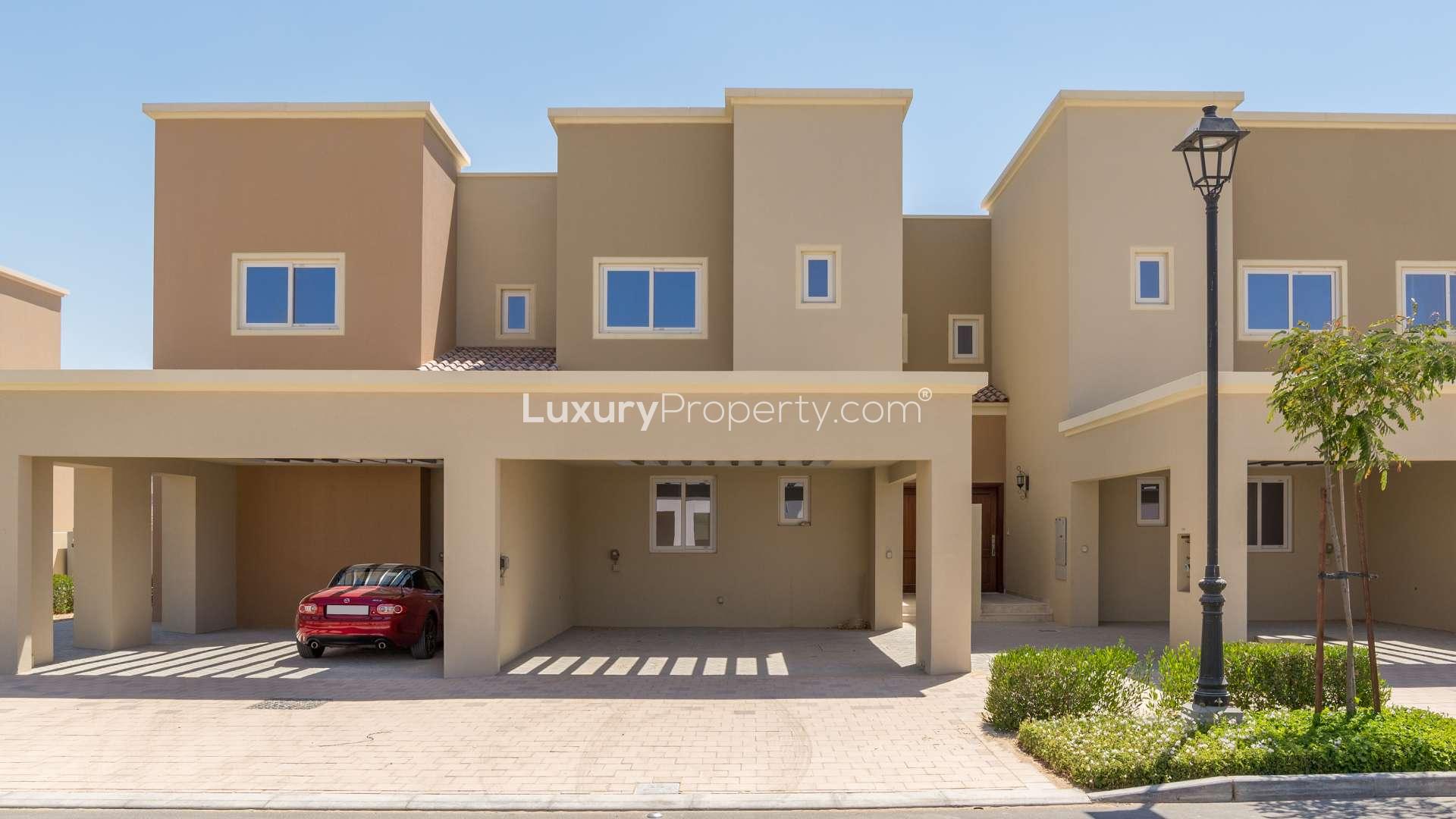 Single-row townhouse exterior in Amaranta, Villanova with three bedrooms and four bathrooms