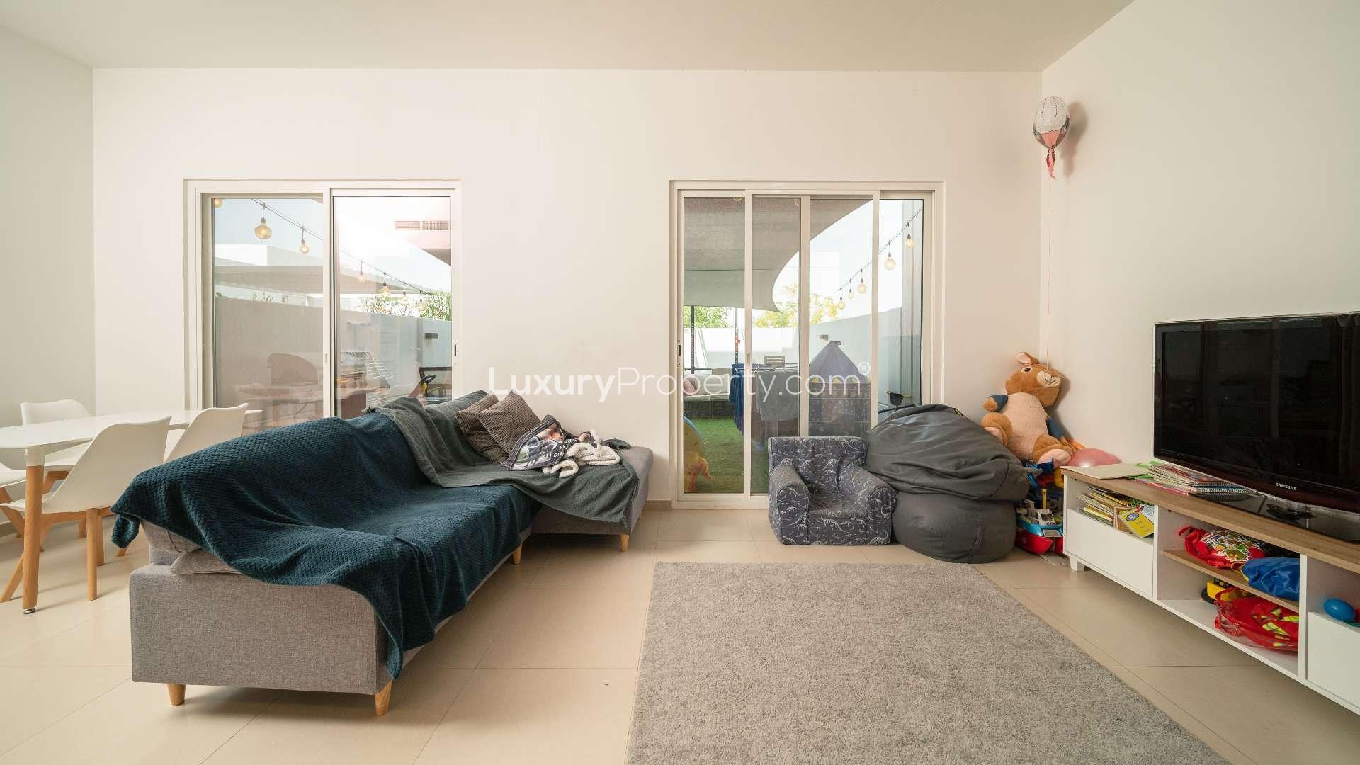 Tennis and basketball court in Arabella Townhouses, Mudon, Dubai townhouse community