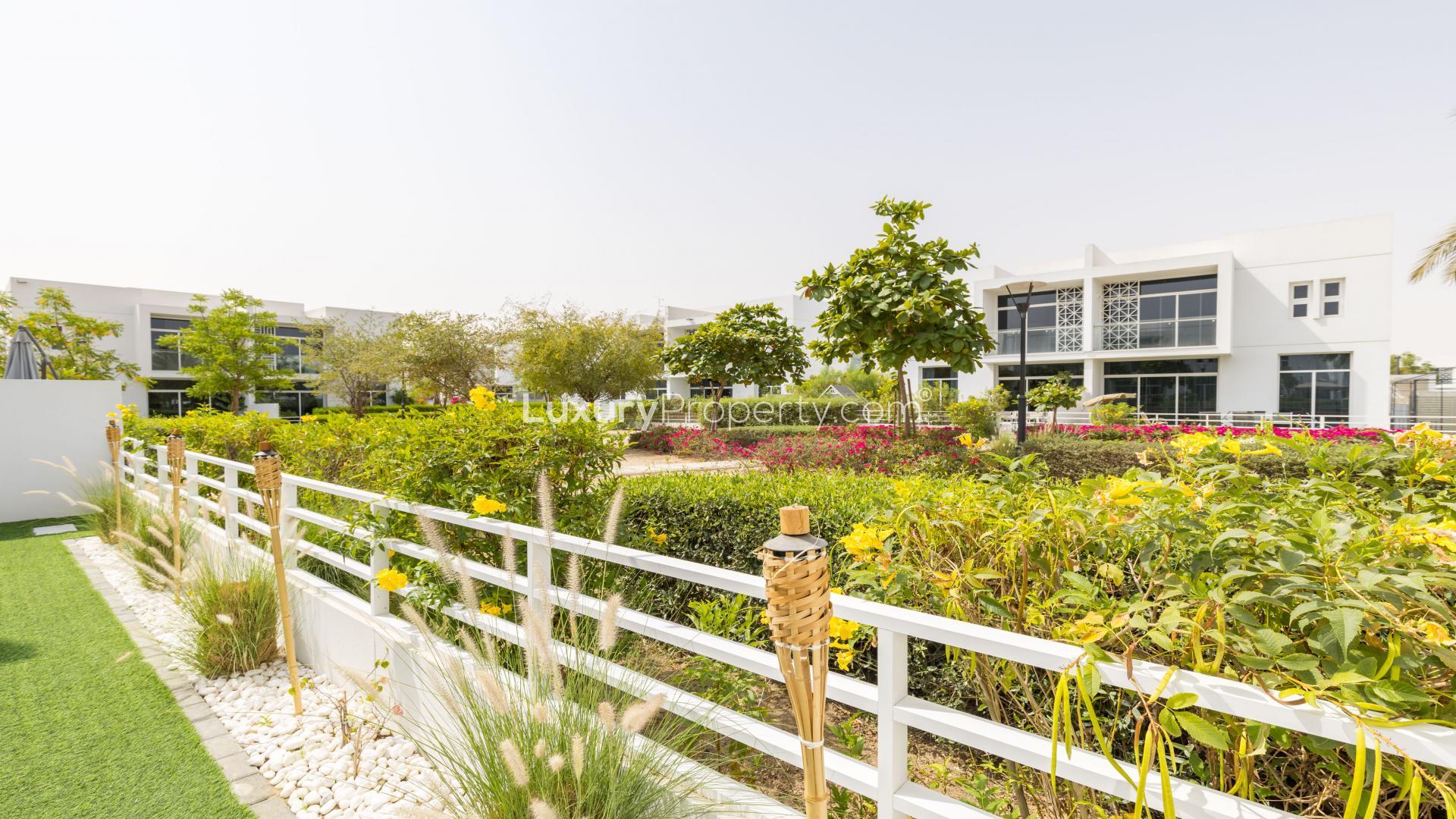 Exterior view of exclusive 3-bedroom semi-detached townhouse in Arabella, Mudon, for sale