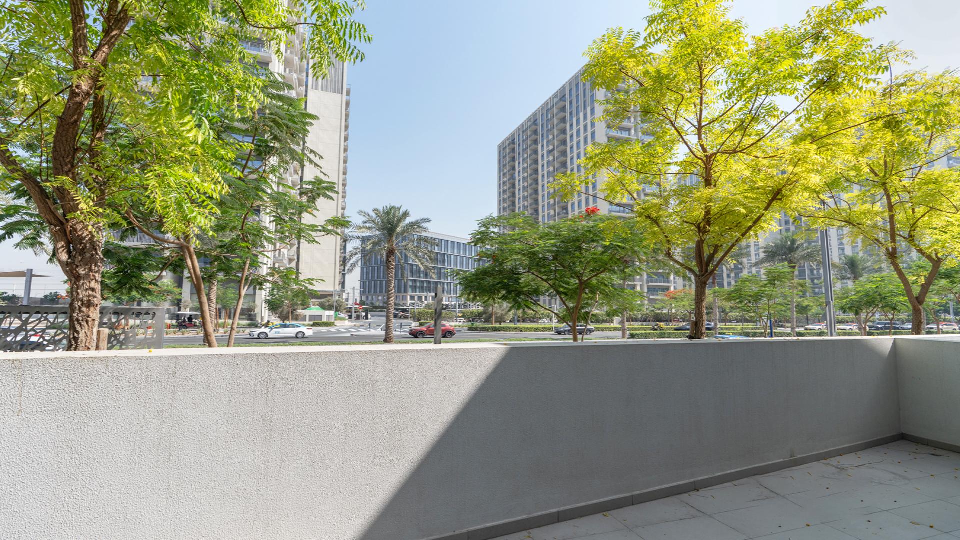 Modern kitchen in vacant townhouse, Dubai Hills Estate, Executive Residences, LP44285