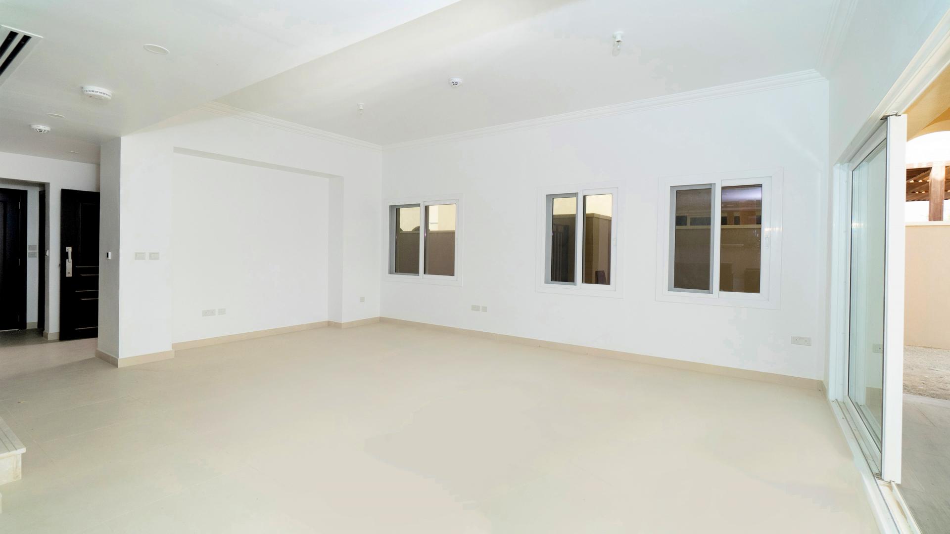 3-Bed Townhouse with Garage in Casa Viva, Serena - For Sale. Ref: LP38966