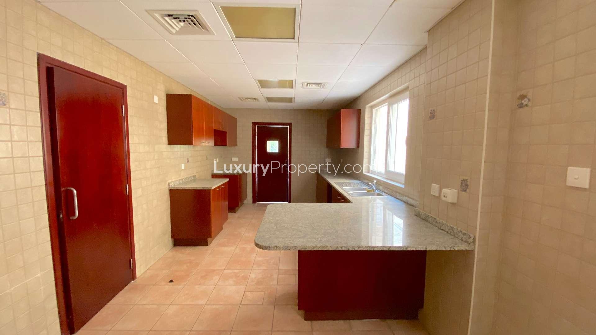 Spacious living room with garden view in 3-bedroom townhouse, Green Community East, DIP