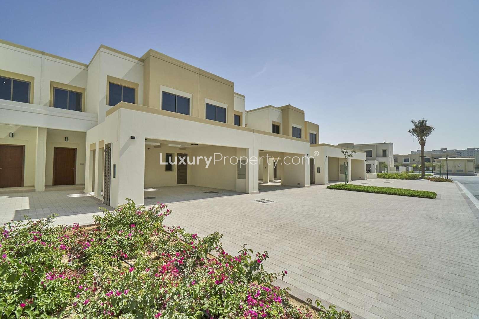 Modern kitchen in 3-bedroom townhouse for sale, Naseem, Town Square