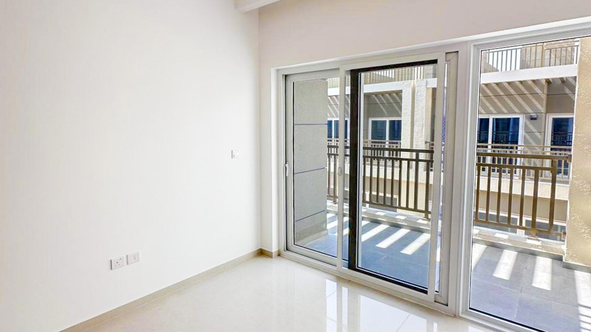 Brand new kitchen in three-bedroom townhouse, Victoria 2, Damac Hills 2, for sale