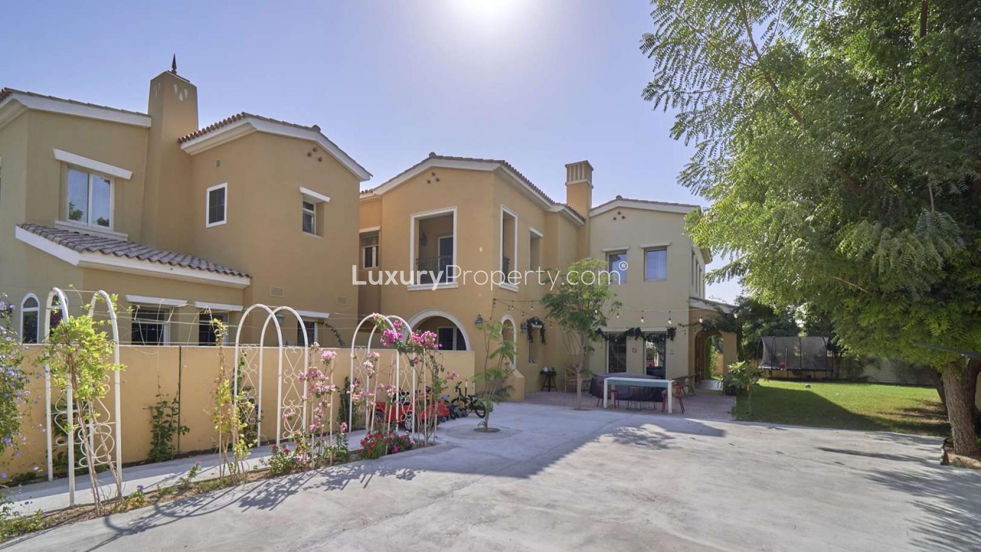 Interior view of Palmera townhouse in Arabian Ranches with garden access, LP09561