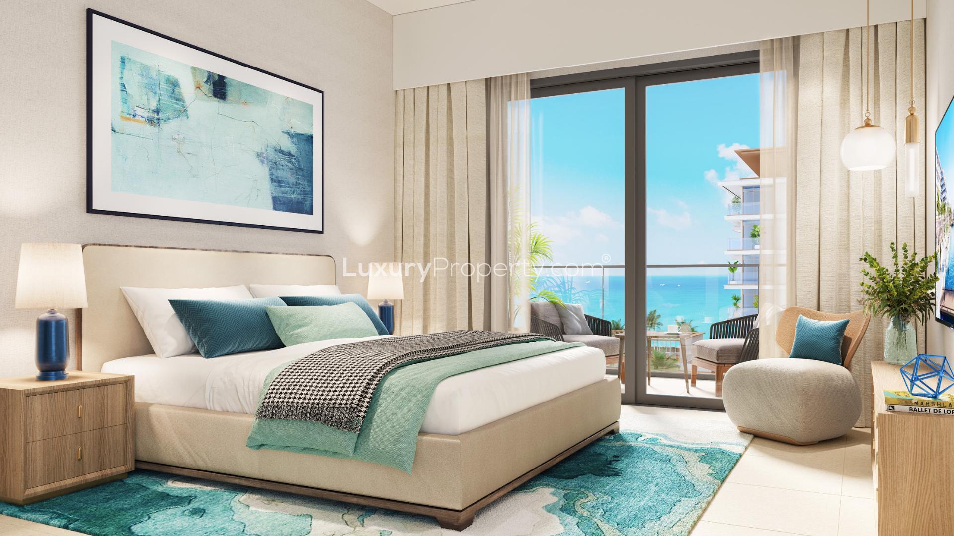 "Bright bedroom with sea view in Seascape Rashid Yachts and Marina townhouse for sale.",Luxurious townhouse with pool view in Seascape Rashid Yachts and Marina, Mina Rashid