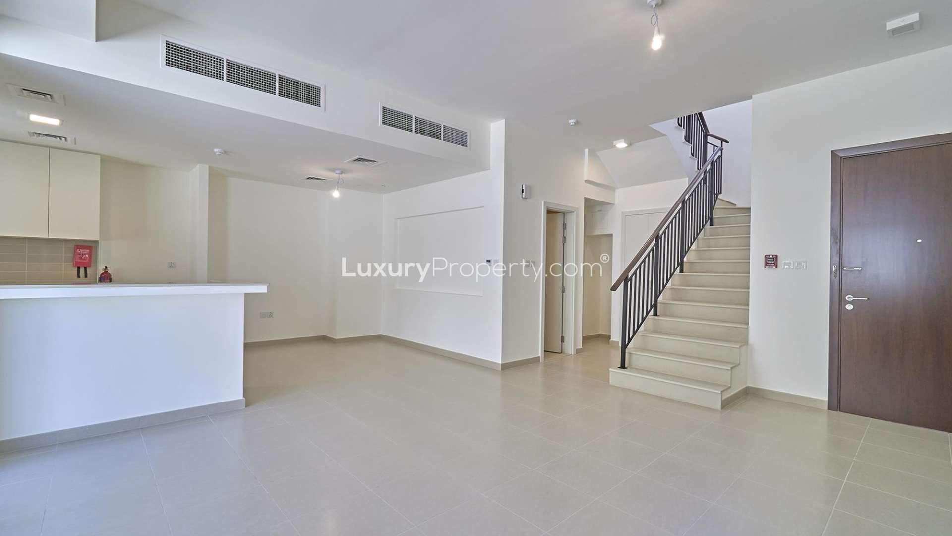 Bright living area in 3-bedroom townhouse for sale in Sama, Town Square