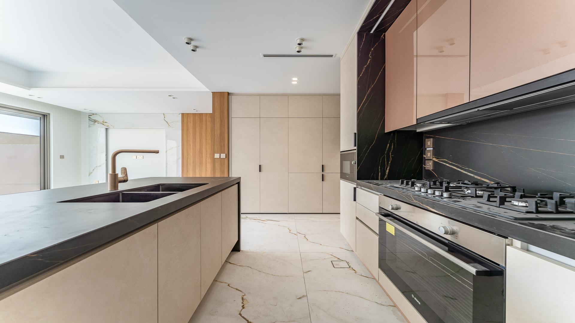 Brand new townhouse patio in Jasmine Lane, Jumeirah Golf Estates, for sale