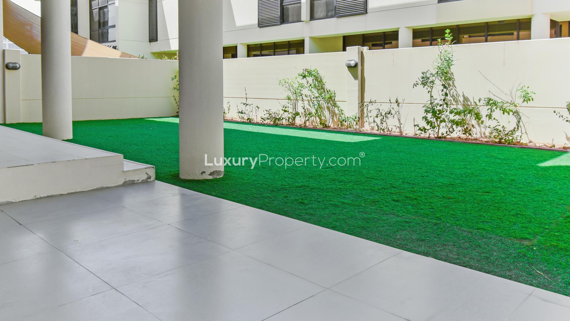 Modern kitchen in a three-bedroom villa for rent, Damac Hills, Akoya Park