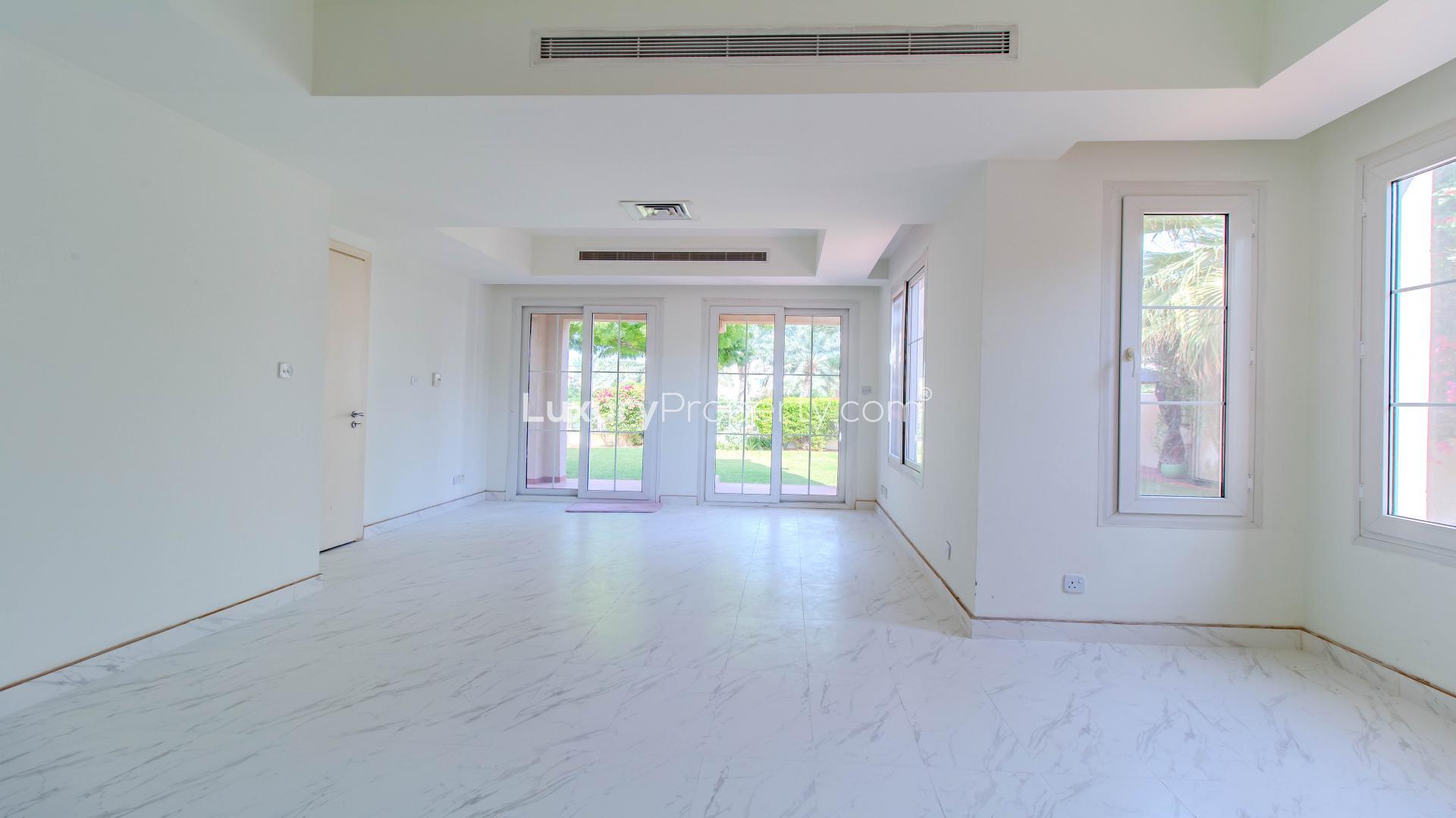 Lush garden with gazebo at villa in Springs 3, ideal family home for rent