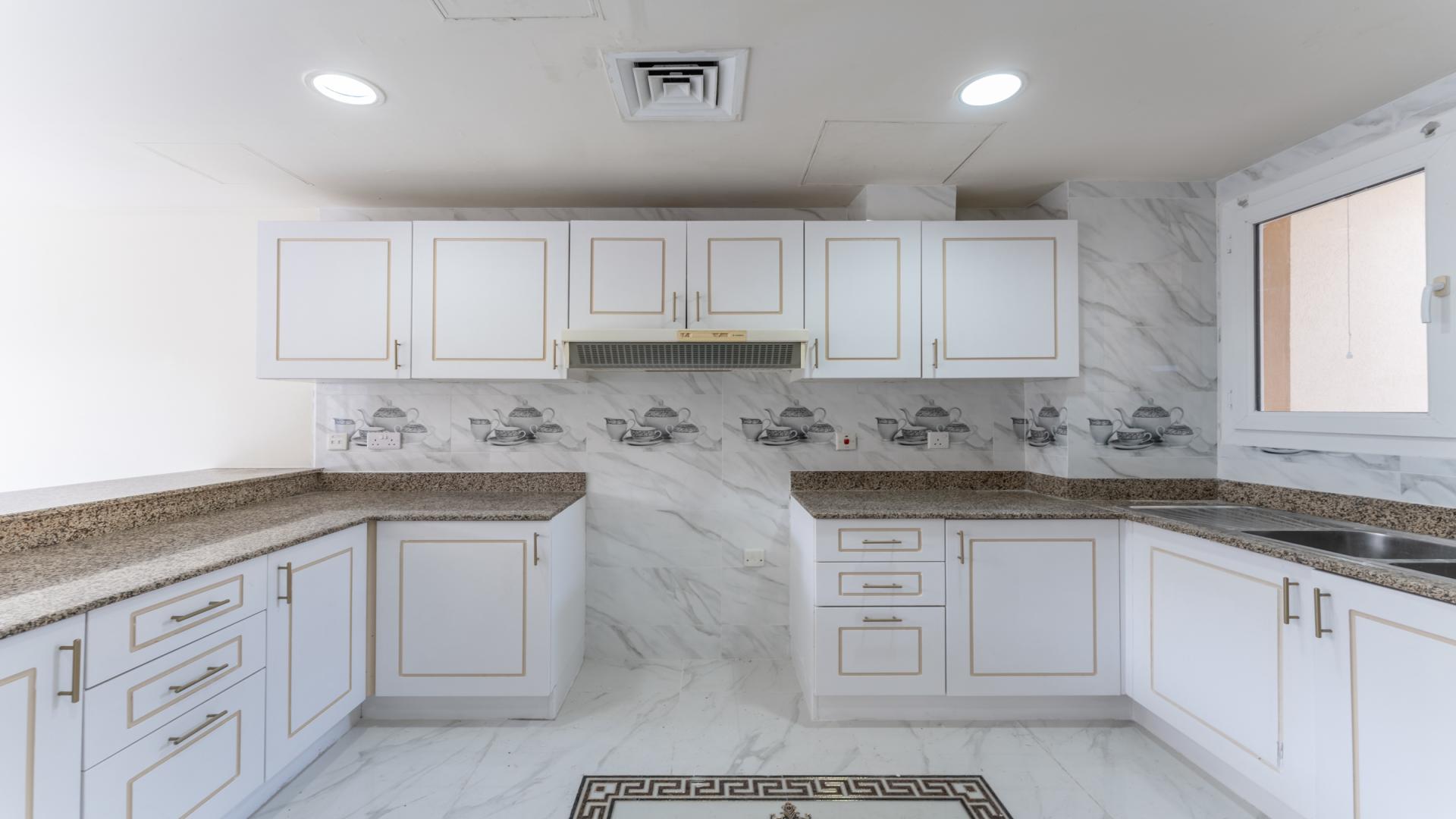 Type 3M villa with upgraded flooring, lush garden, in The Springs community