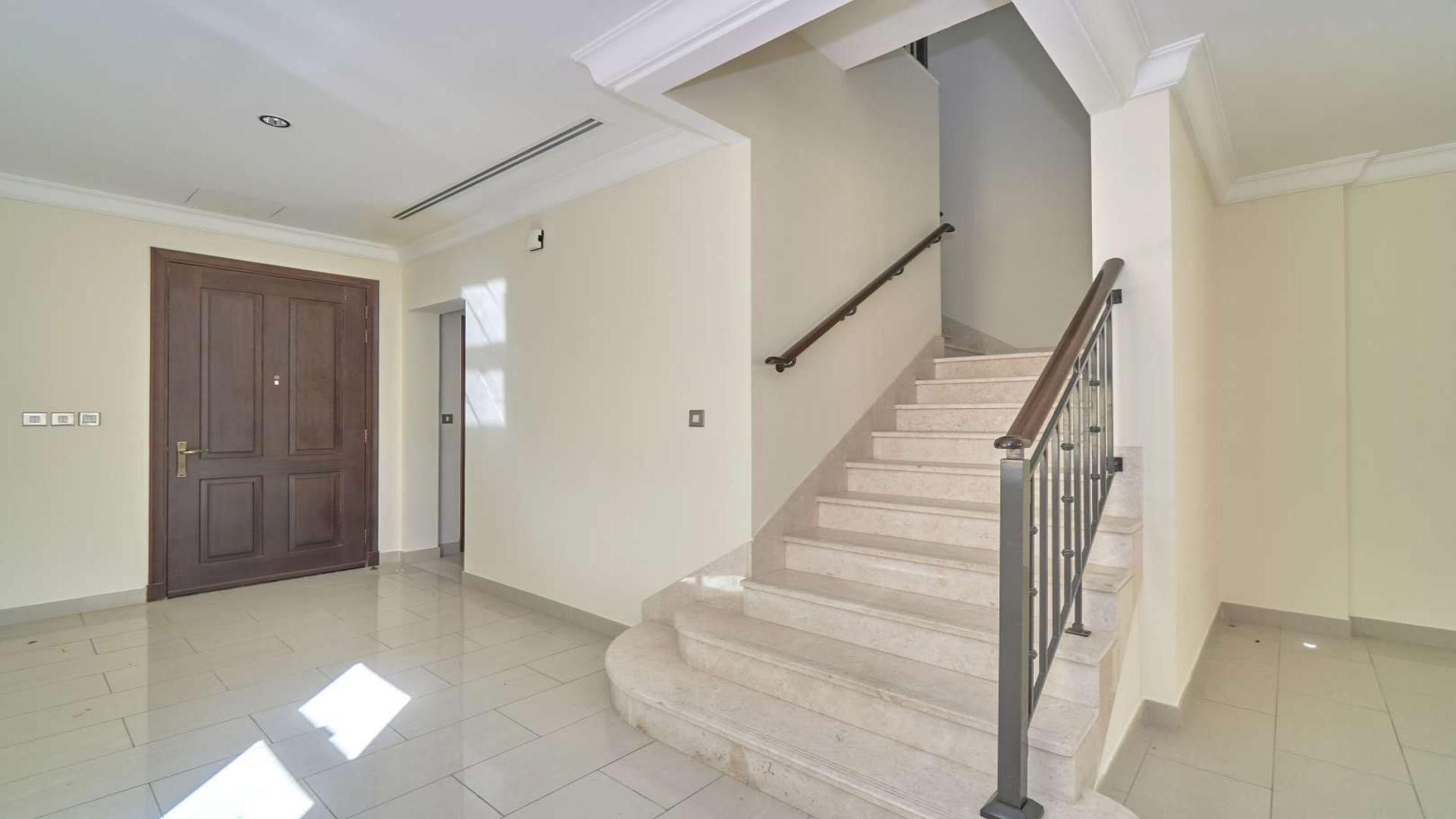 Staircase and entrance in 3-bed villa, Casa, Arabian Ranches 2, for rent
