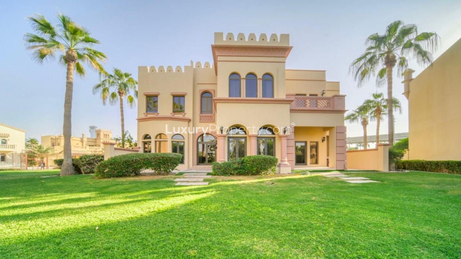 3 bedroom villa in Canal Cove Villas, Palm Jumeirah