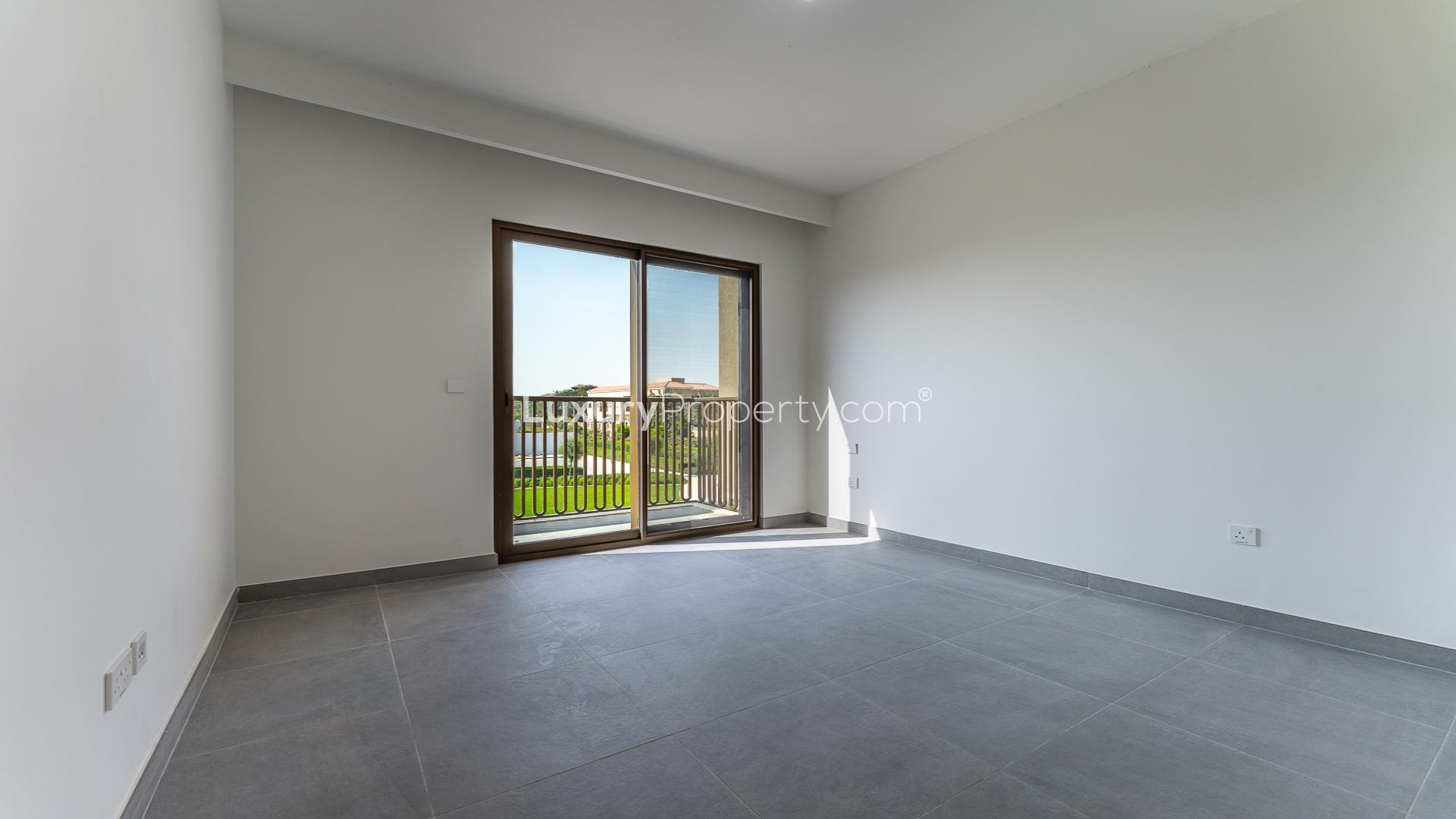 Modern kitchen in La Violeta villa, Villanova. Spacious countertops and wooden cabinetry