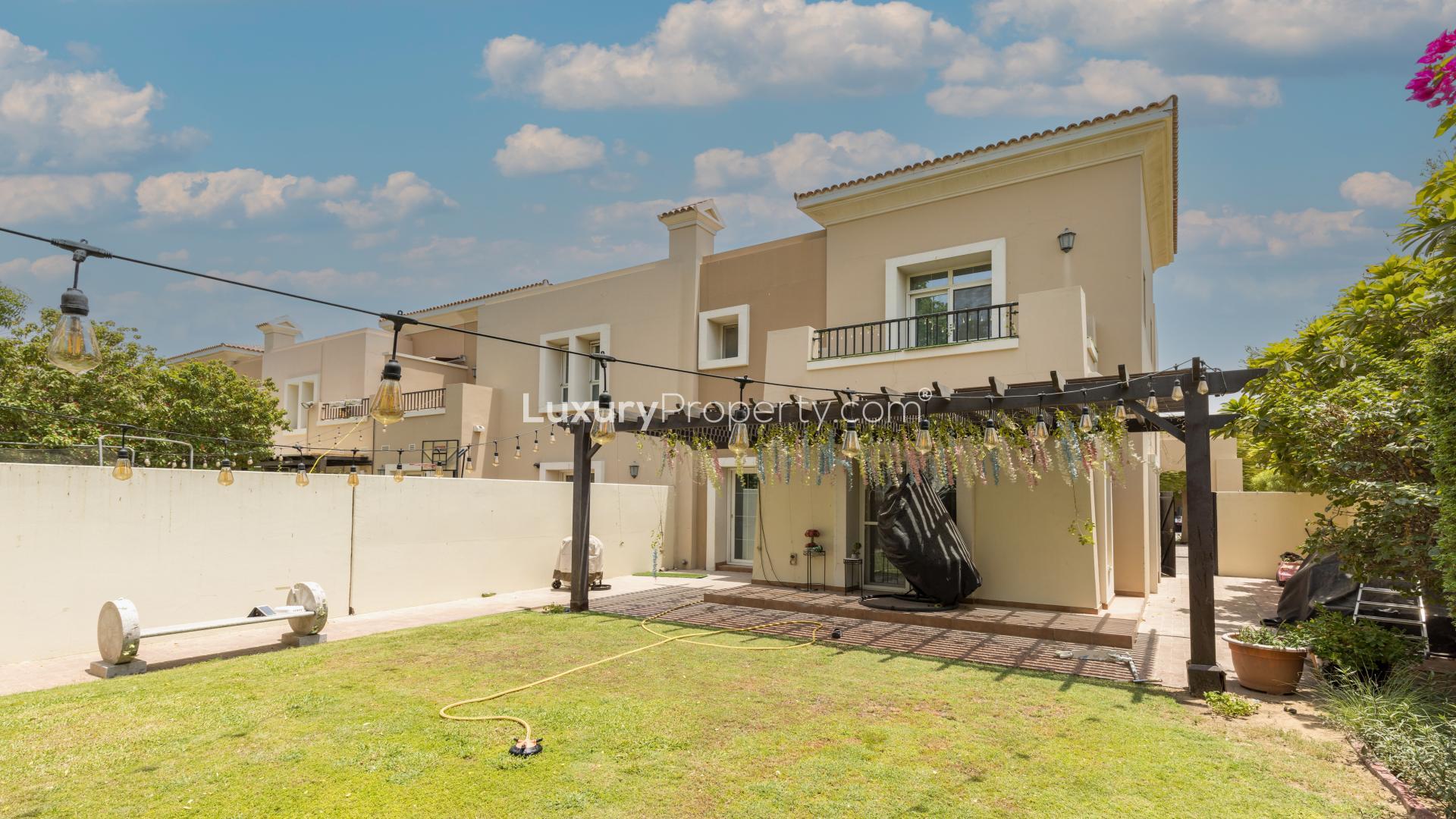 Single Row Villa with Carport in Al Reem, Arabian Ranches, for Rent