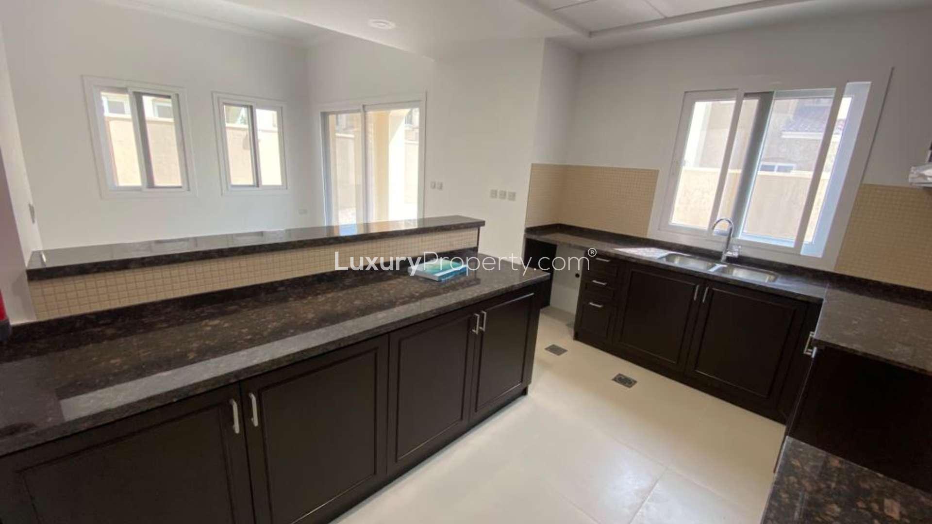 Exterior view of spacious three-bedroom villa for rent in Casa Viva, Serena community