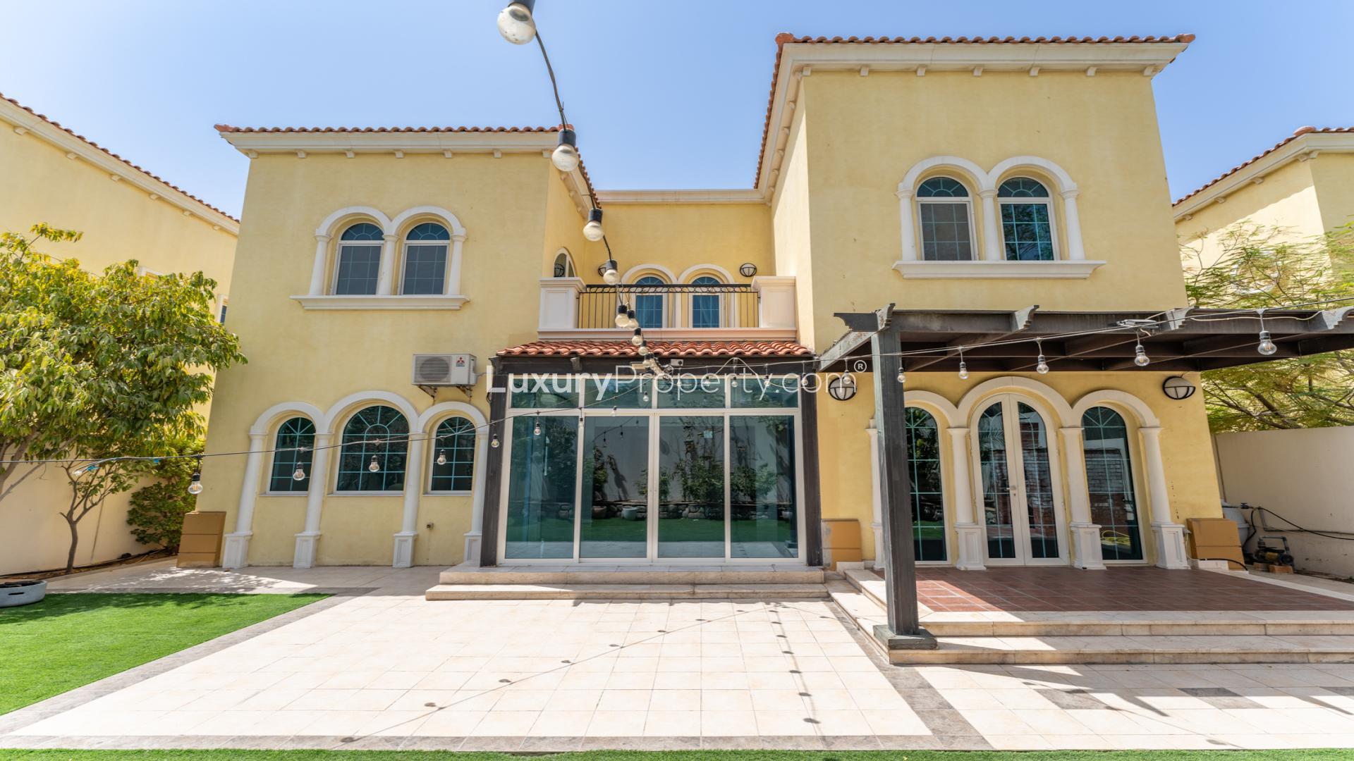 Upgraded villa backyard with patio in Legacy, Jumeirah Park, available for rent