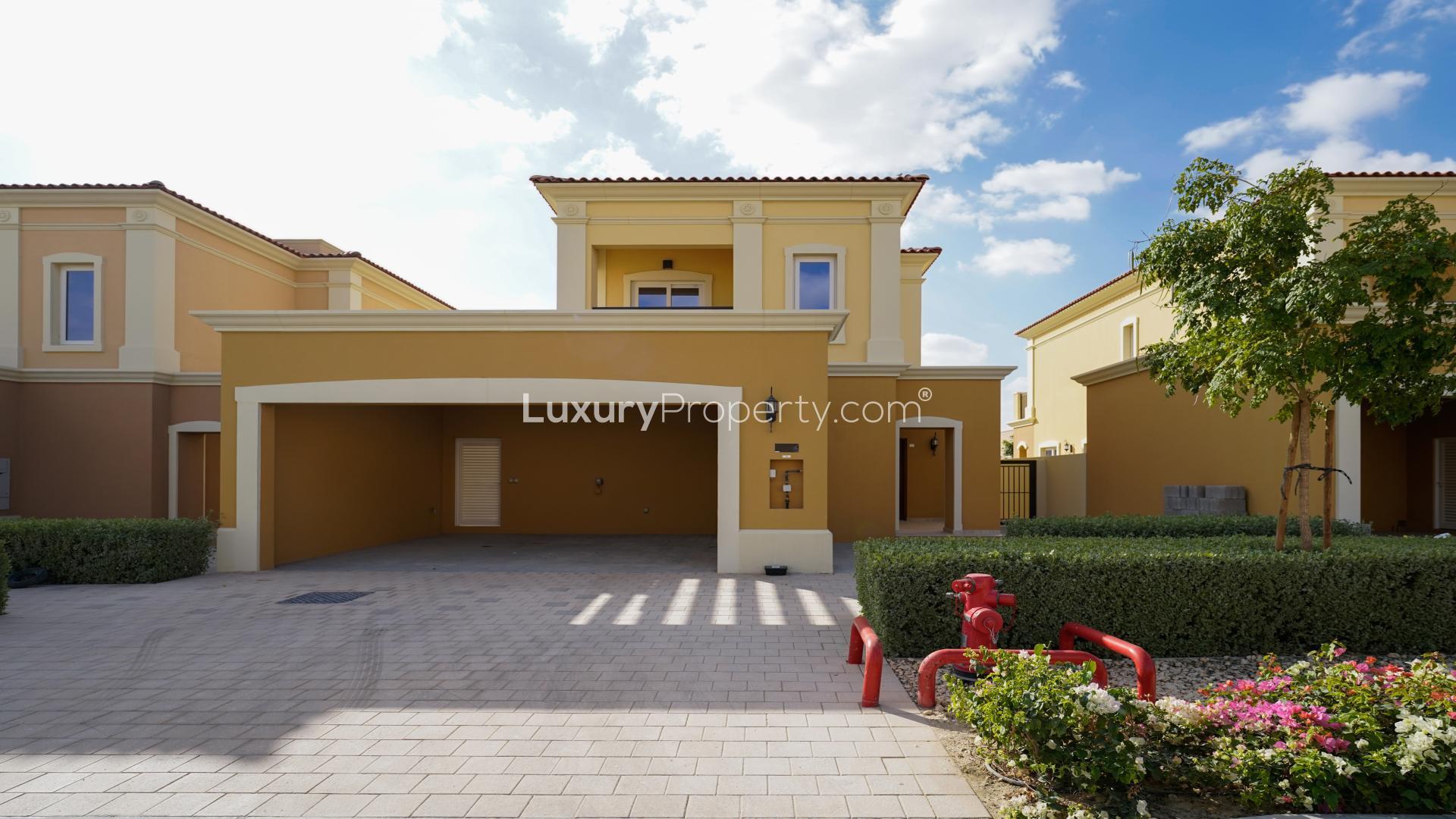 Spacious living area in Villanova villa, featuring open layout and modern kitchen design