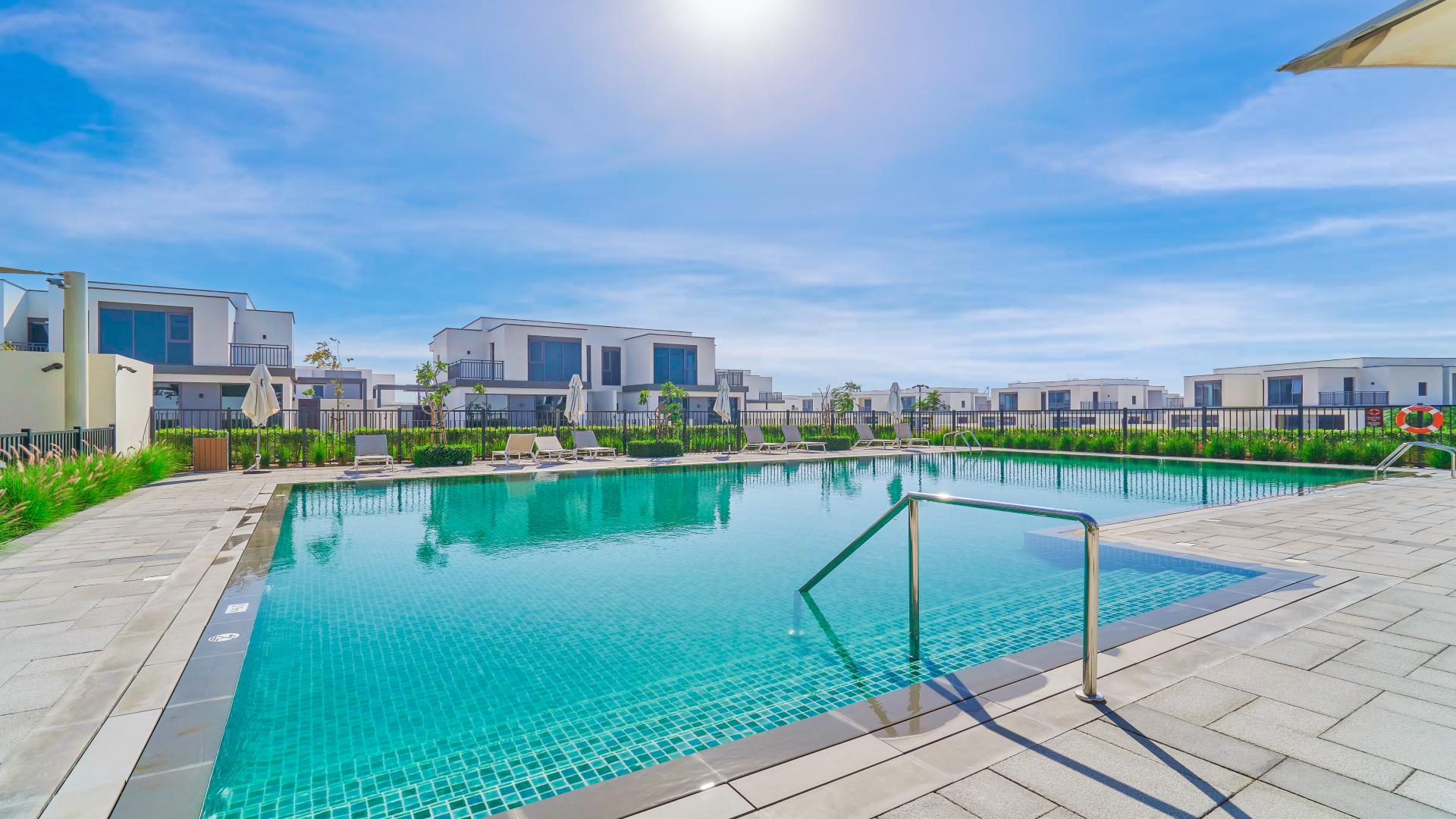 Modern kitchen in 3-bedroom villa, Maple at Dubai Hills Estate, for rent