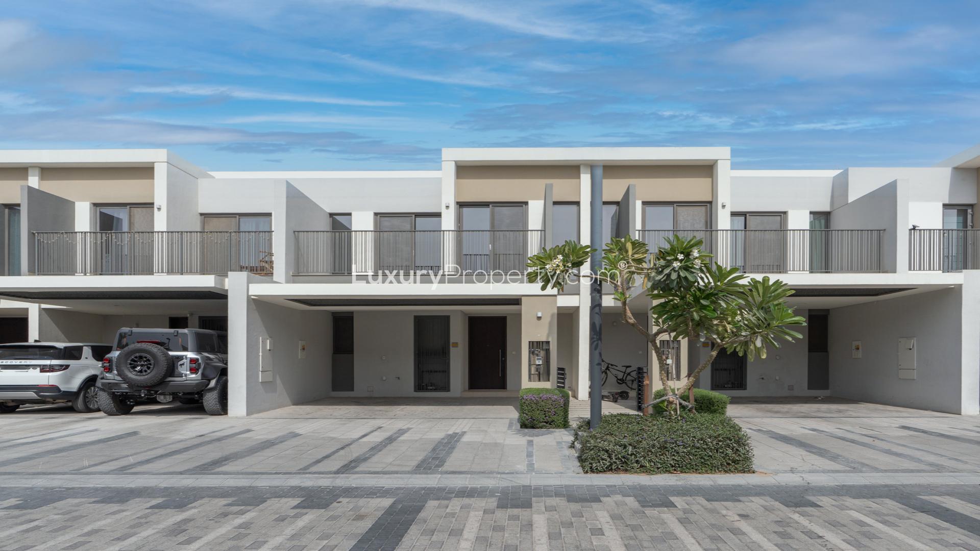 Modern 3-bedroom villa exterior in Elan