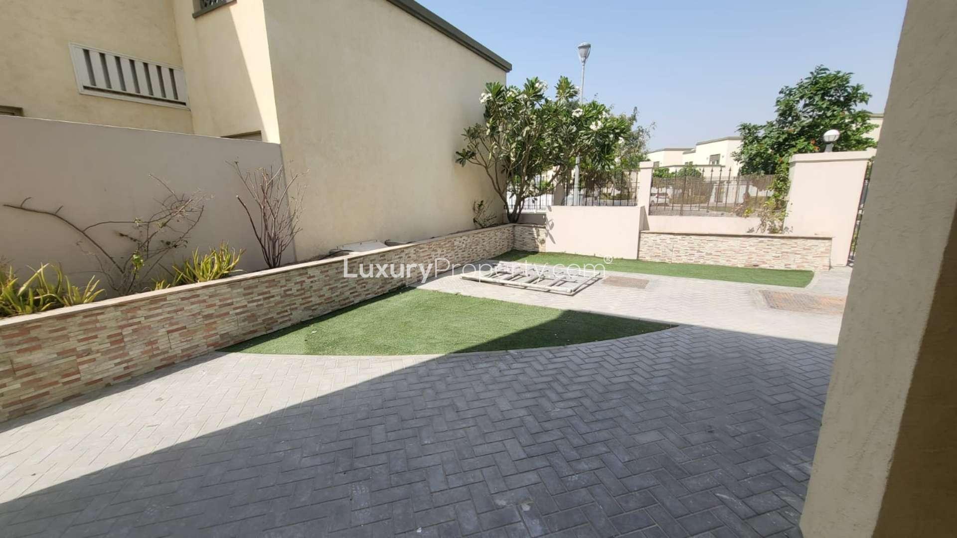 Outdoor garden view of cozy 3-bedroom villa in Jumeirah Park, Regional sub-community