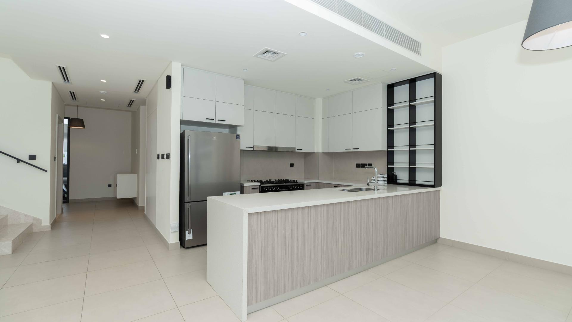 Spacious 3-bedroom corner villa in Golf Grove, Dubai Hills Estate with modern design