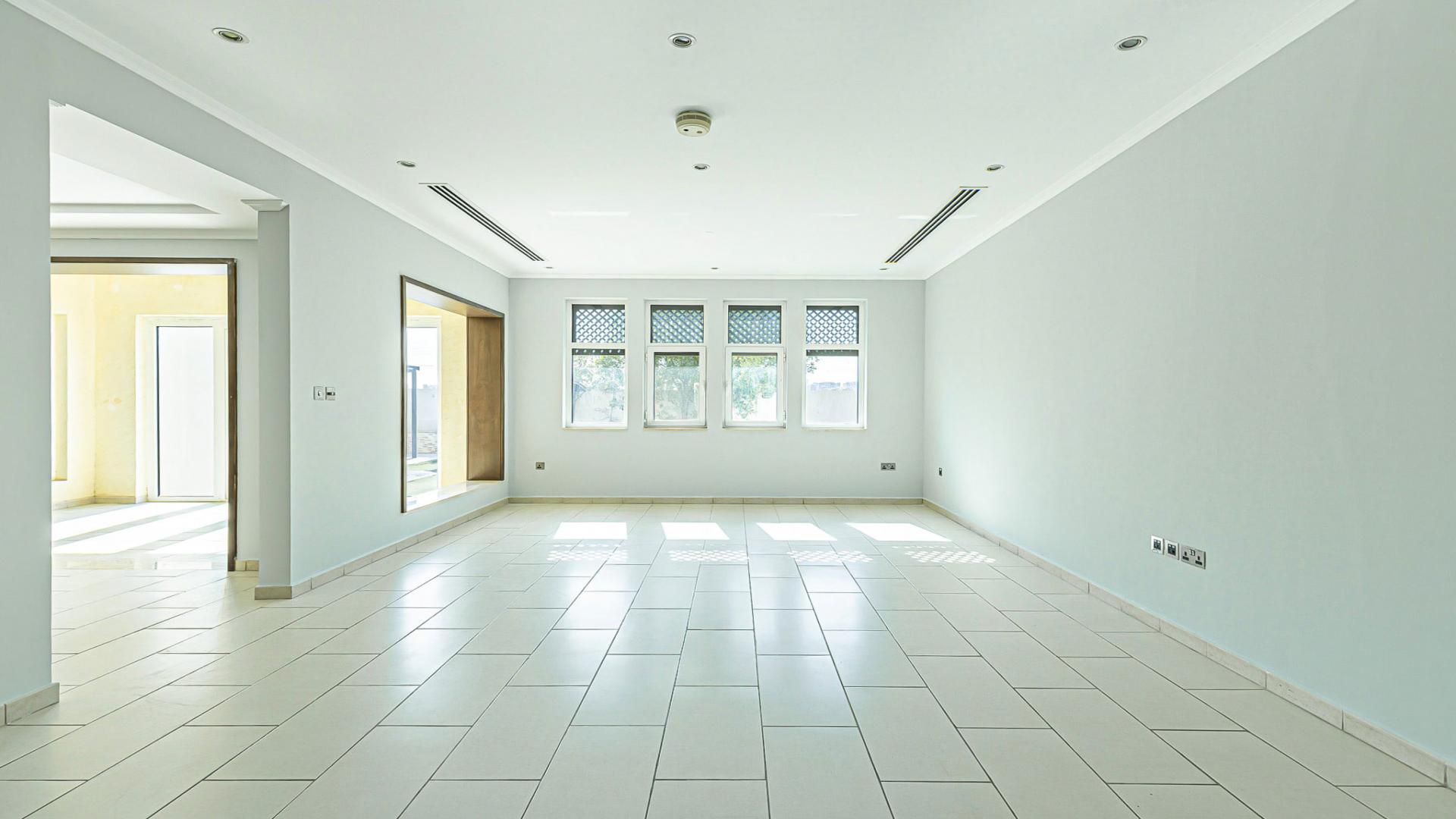 Newly listed Jumeirah Park villa with landscaped garden and outdoor kitchen for rent