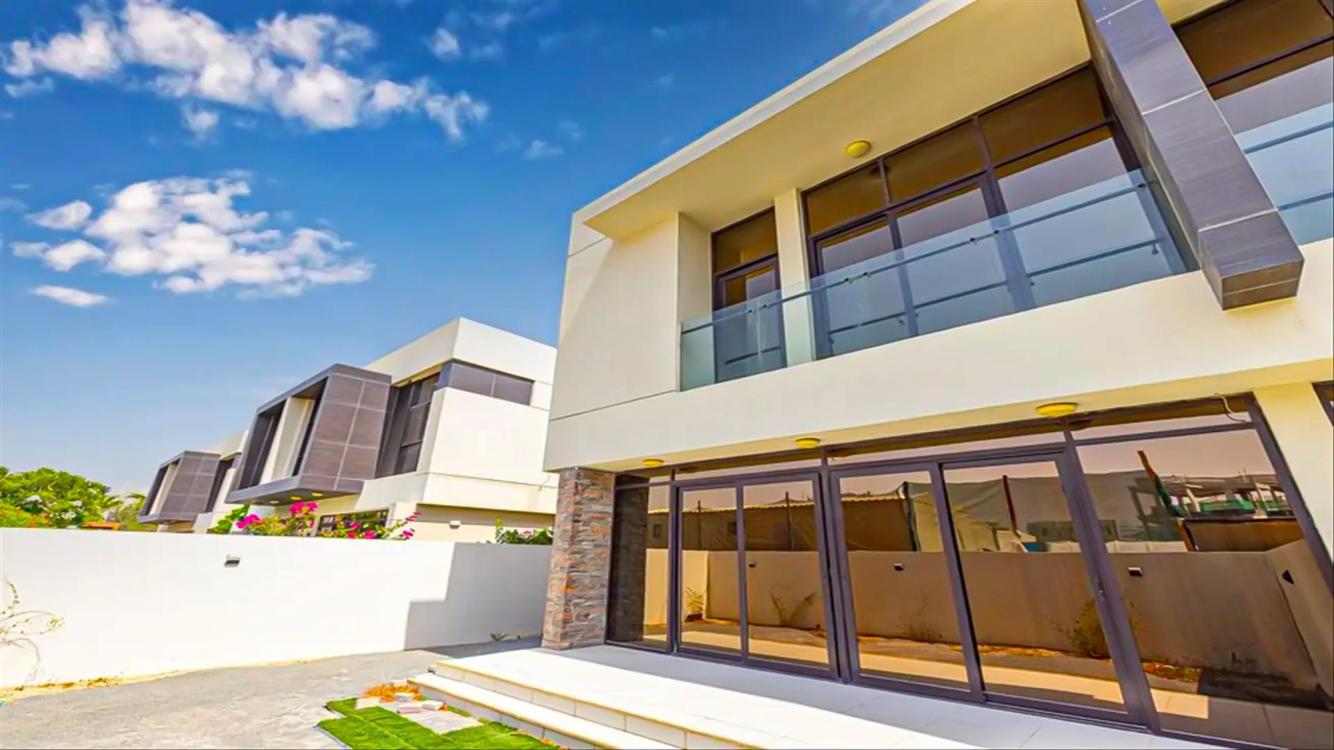 Luxurious living room in fully furnished 3-bedroom villa, DAMAC Hills, Picadilly Green