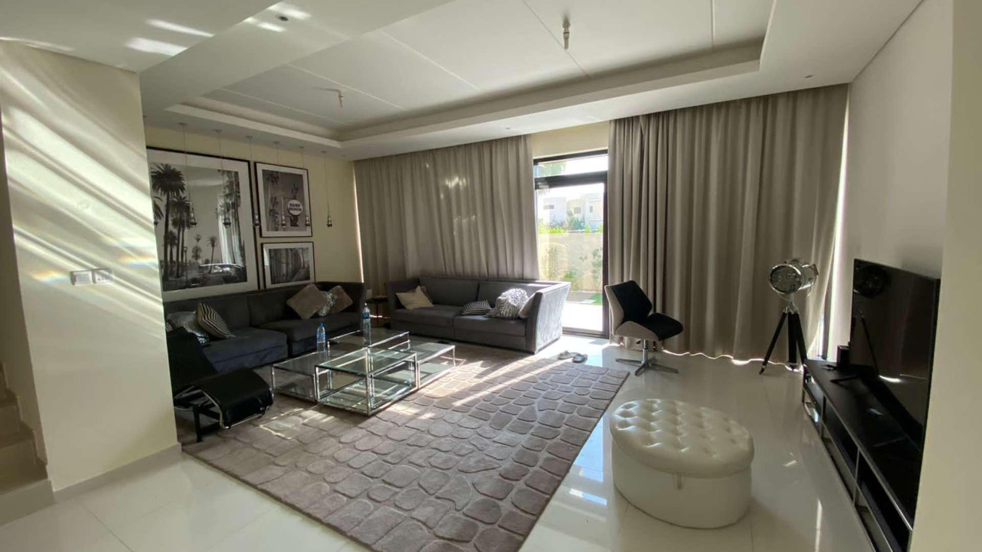 Modern 3-bedroom villa exterior in Topanga, Damac Hills, available for rent