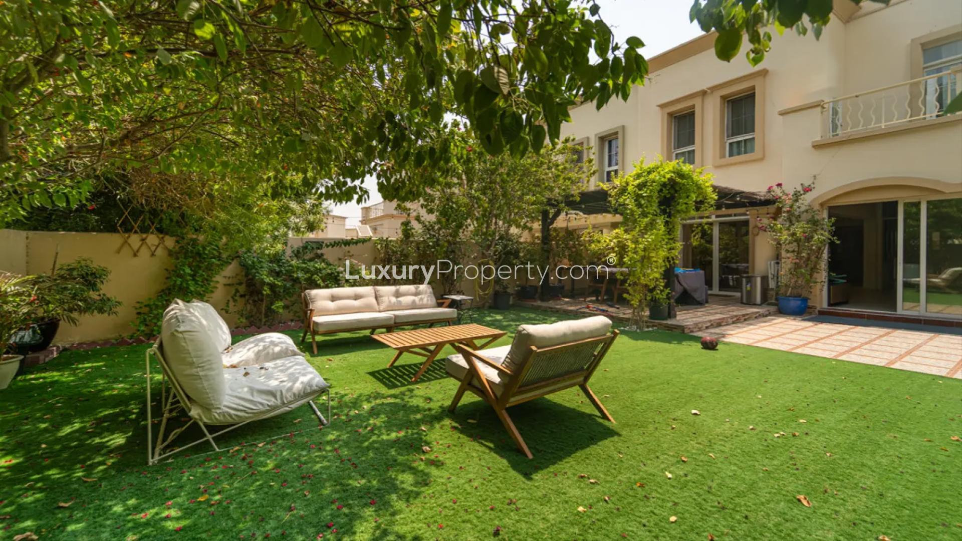 Renovated villa living room with garden view, Springs 15, 3-bedroom for sale