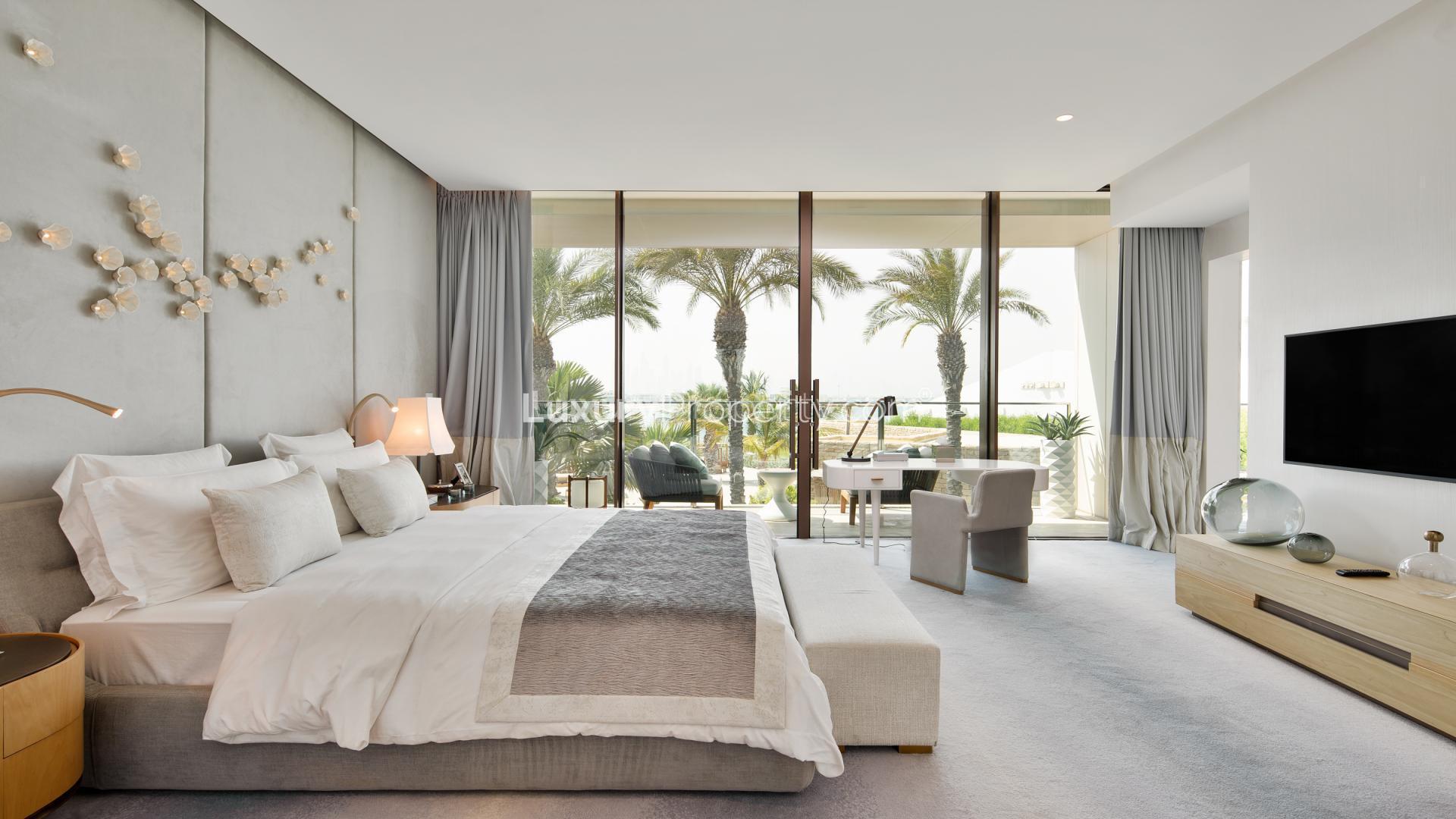 Luxurious bedroom in 3-bedroom Sky Court Villa, Royal Atlantis, Palm Jumeirah, for sale